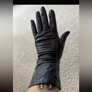 Bill Blass Grandoe Driving Gloves